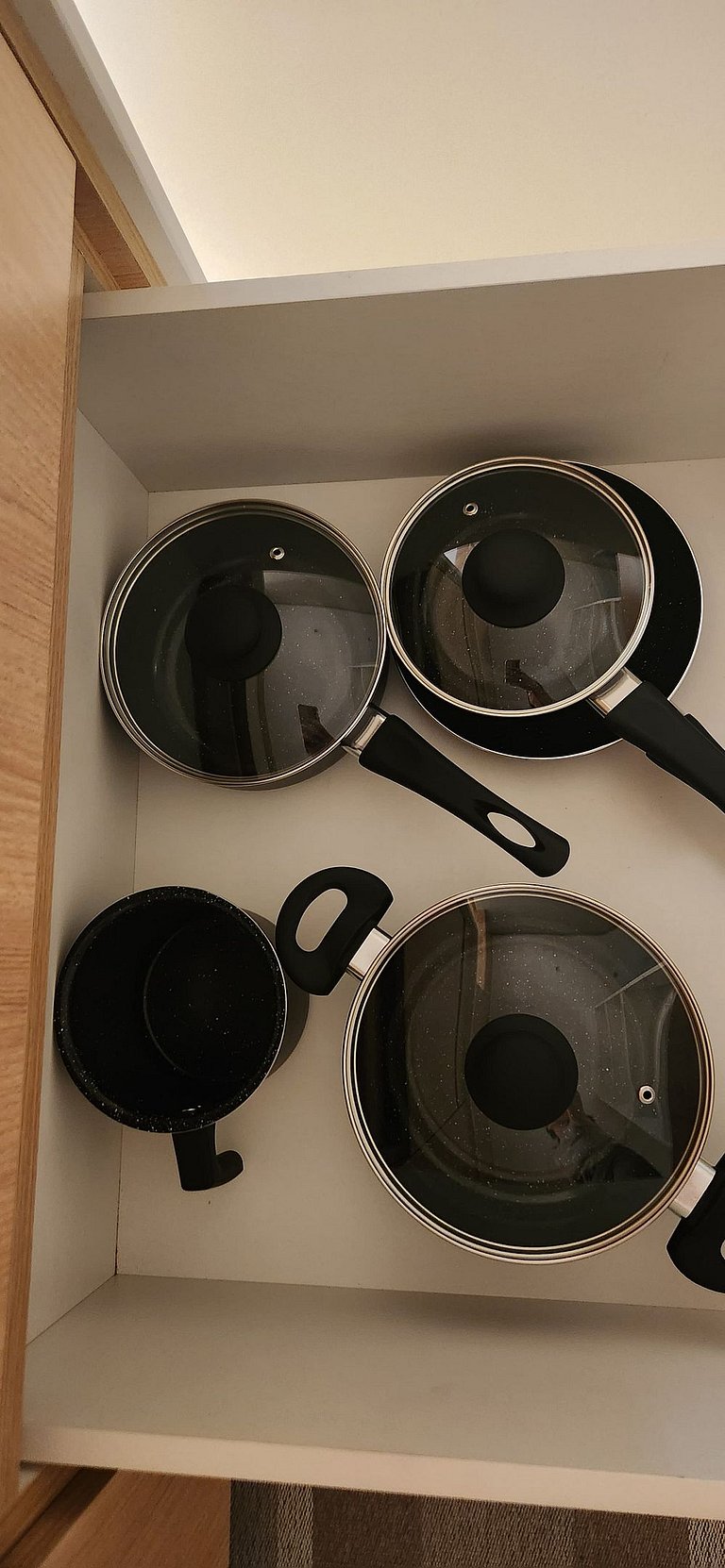 Apartamento 02 Dormitórios Novo e Completo - Georgina, Sidne